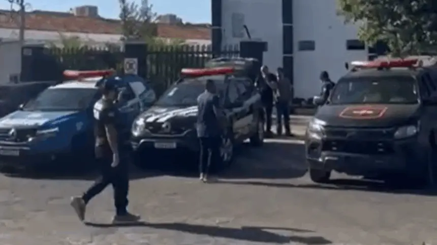 Ação conjunta entre forças de segurança prende suspeitos de homicídio em Jaraguá Ação conjunta entre forças de segurança prende suspeitos de homicídio em Jaraguá