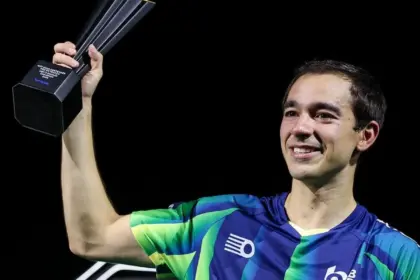 Hugo Calderano comemora titulo em Foz do Iguaçu, o 4º da temporada