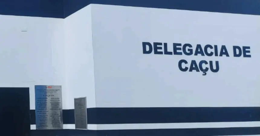 PCGO cumpre mandados e prende em flagrante quatro suspeitos de integrar organização criminosa do tráfico de drogas em Caçu PCGO cumpre mandados e prende em flagrante quatro suspeitos de integrar organização criminosa do tráfico de drogas em Caçu