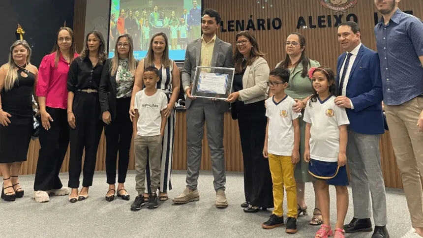 Em manhã de gala, Câmara presta homenagem a personalidades e instituições de Goianésia