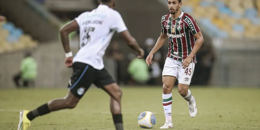 Duelo de Tricolores: Flu recebe Grêmio pela 18ª rodada do Brasileirão Duelo de Tricolores: Flu recebe Grêmio pela 18ª rodada do Brasileirão