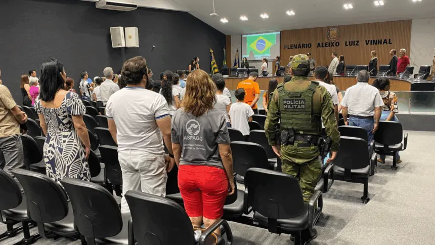 Goianésia realiza primeira audiência pública sobre abandono e maus-tratos de animais Goianésia realiza primeira audiência pública sobre abandono e maus-tratos de animais