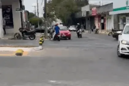 Grave acidente entre motos deixa dois feridos no Bairro Carrilho, em Goianésia