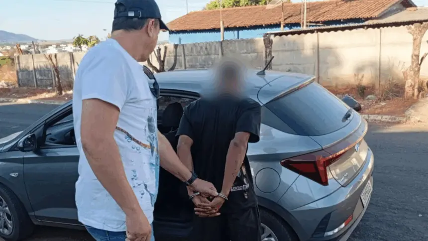 Homem é preso em Goianésia em cumprimento de mandado de prisão por furto