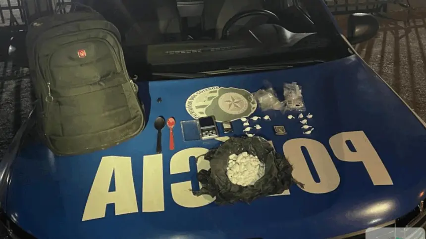 Homem ligado a facção é preso por tráfico de drogas em Goianésia