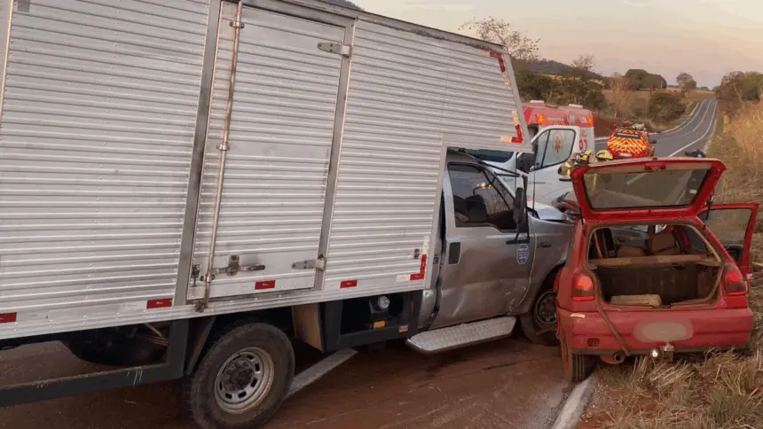 Idoso morre em grave acidente na GO-230, entre Goianésia e Cirilândia Idoso morre em grave acidente na GO-230, entre Goianésia e Cirilândia