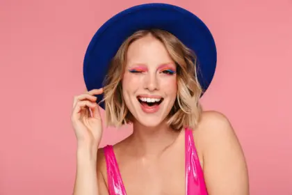 Veja como combinar sombras coloridas nos olhos