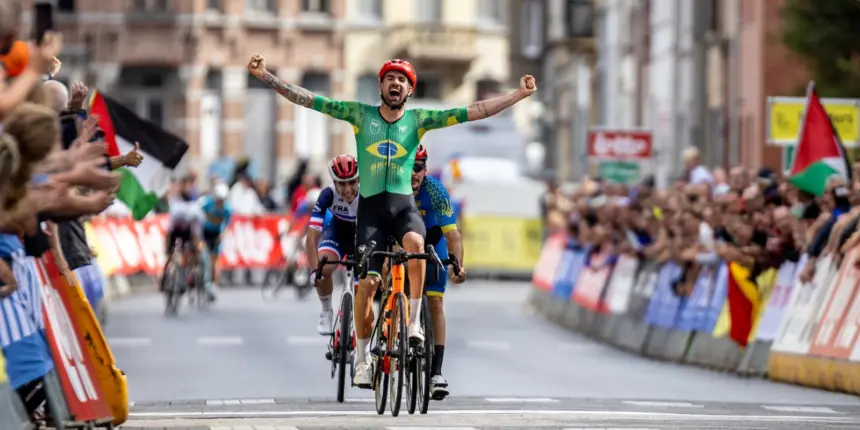Lauro Chaman leva tricampeonato Mundial de Paraciclismo na Bélgica Lauro Chaman leva tricampeonato Mundial de Paraciclismo na Bélgica