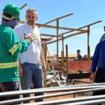 Renato de Castro realiza visita técnica às obras de construção das 46 casas a custo zero