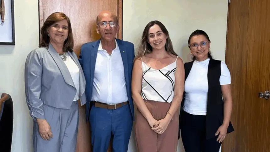 Secretária Municipal de Saúde de Goianésia viaja à Brasília em busca de recursos Secretária Municipal de Saúde de Goianésia viaja à Brasília em busca de recursos