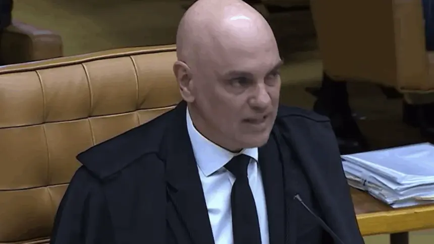 STF irá ignorar as sanções aplicadas e este relator continuará trabalhando, diz Moraes