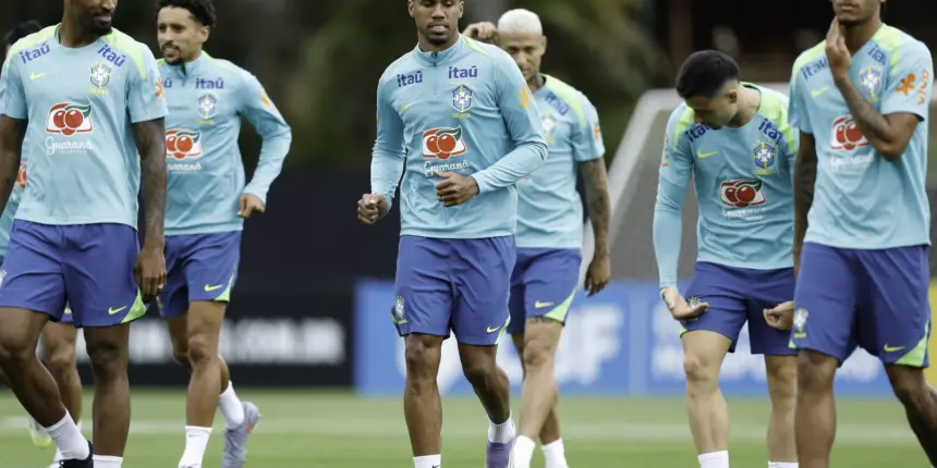 Ancelotti comanda primeira atividade com todos os convocados Ancelotti comanda primeira atividade com todos os convocados