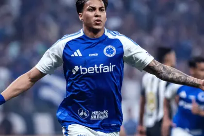 Kaio Jorge brilha e Cruzeiro derrota Atlético-MG na Copa do Brasil