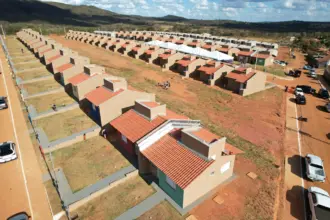 Goiás Social, Agehab e Seinfra entregam casas a custo zero em Itarumã – Portal Goiás