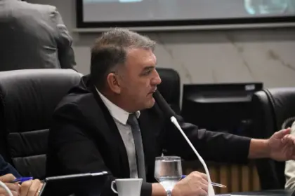 Vereador Maurício André propõe regulamentação do transporte para pacientes renais em Goianésia Vereador Maurício André propõe regulamentação do transporte para pacientes renais em Goianésia