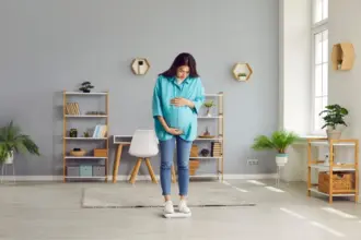 4 riscos da obesidade gestacional para a mãe e o bebê