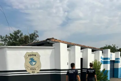 PCGO apreende munições e droga durante cumprimento de mandado de busca em Faina – Policia Civil do Estado de Goiás