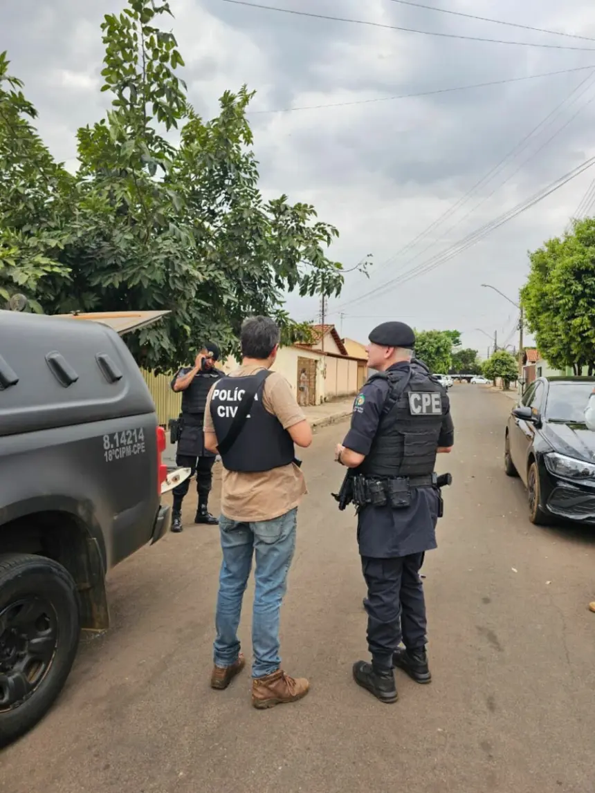 PCGO e PMGO prendem em Jataí empresários – pai e filho – investigados por homicídio no Mato Grosso – Policia Civil do Estado de Goiás
