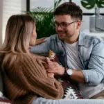 Veja como usar a escuta ativa para acolher quem precisa de apoio