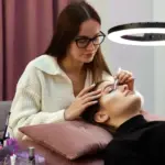 6 dicas para se destacar no mercado de extensão de cílios