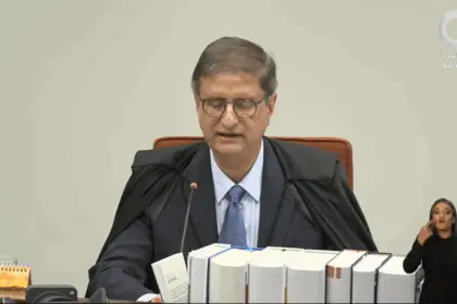 Gonet começa sustentação oral da PGR sobre trama golpista