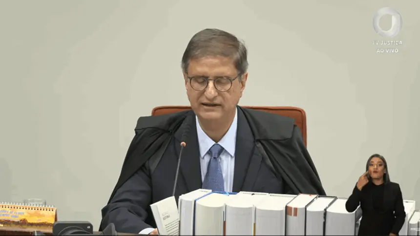 Gonet começa sustentação oral da PGR sobre trama golpista Gonet começa sustentação oral da PGR sobre trama golpista