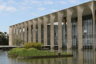 Itamaraty condena ameaça dos EUA de usar “poder militar” contra Brasil Itamaraty condena ameaça dos EUA de usar “poder militar” contra Brasil