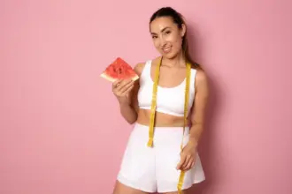 4 alimentos para reduzir o inchaço abdominal