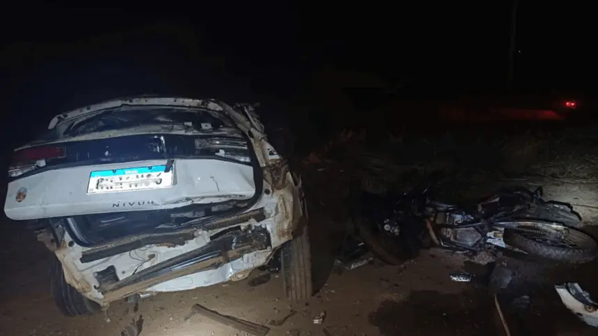 Oito pessoas morrem em grave acidente na BR-153 Oito pessoas morrem em grave acidente na BR-153