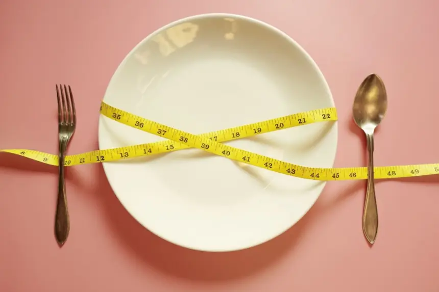 Entenda por que comer pouco nem sempre ajuda no emagrecimento