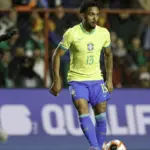 Lateral Vitinho é convocado para defender a seleção brasileira