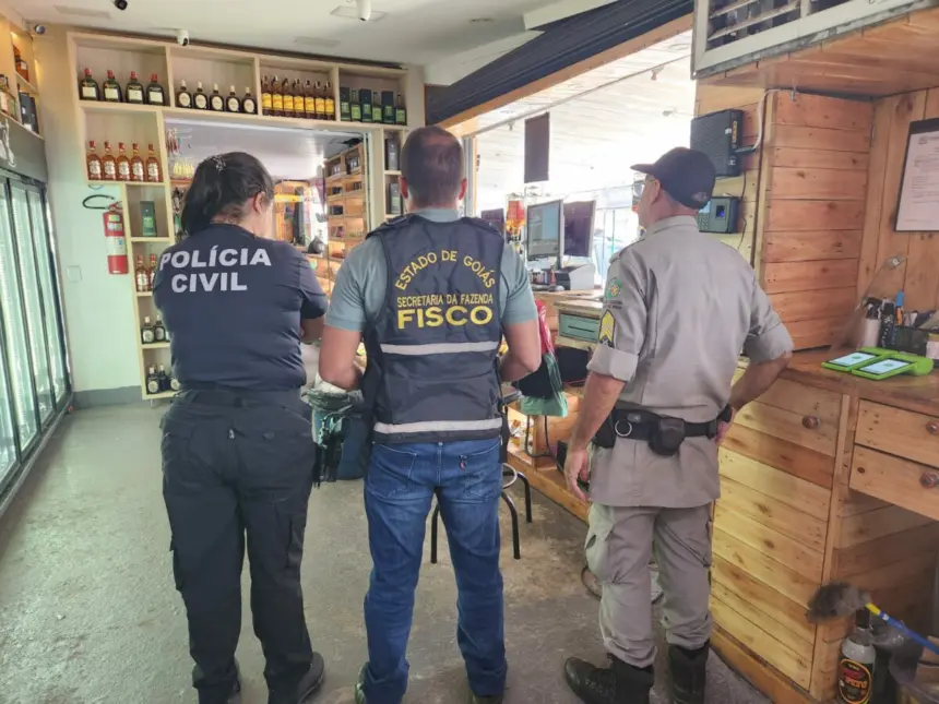 Operação Gatsby vistoria distribuidoras de bebidas em Goiânia suspeitas de praticar crimes tributários – Policia Civil do Estado de Goiás Operação Gatsby vistoria distribuidoras de bebidas em Goiânia suspeitas de praticar crimes tributários – Policia Civil do Estado de Goiás
