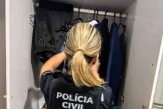 PCGO cumpre buscas contra motorista de aplicativo suspeito de dar golpe em deficiente visual durante corrida – Policia Civil do Estado de Goiás PCGO cumpre buscas contra motorista de aplicativo suspeito de dar golpe em deficiente visual durante corrida – Policia Civil do Estado de Goiás