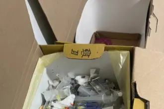 PCGO e Vigilância Sanitária fecham clínica de estética e prendem dona por exercício ilegal da medicina – Policia Civil do Estado de Goiás PCGO e Vigilância Sanitária fecham clínica de estética e prendem dona por exercício ilegal da medicina – Policia Civil do Estado de Goiás