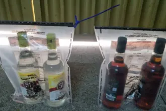 PCGO participa de operação que fiscaliza bebidas suspeitas de contaminação por metanol em Itumbiara – Policia Civil do Estado de Goiás PCGO participa de operação que fiscaliza bebidas suspeitas de contaminação por metanol em Itumbiara – Policia Civil do Estado de Goiás