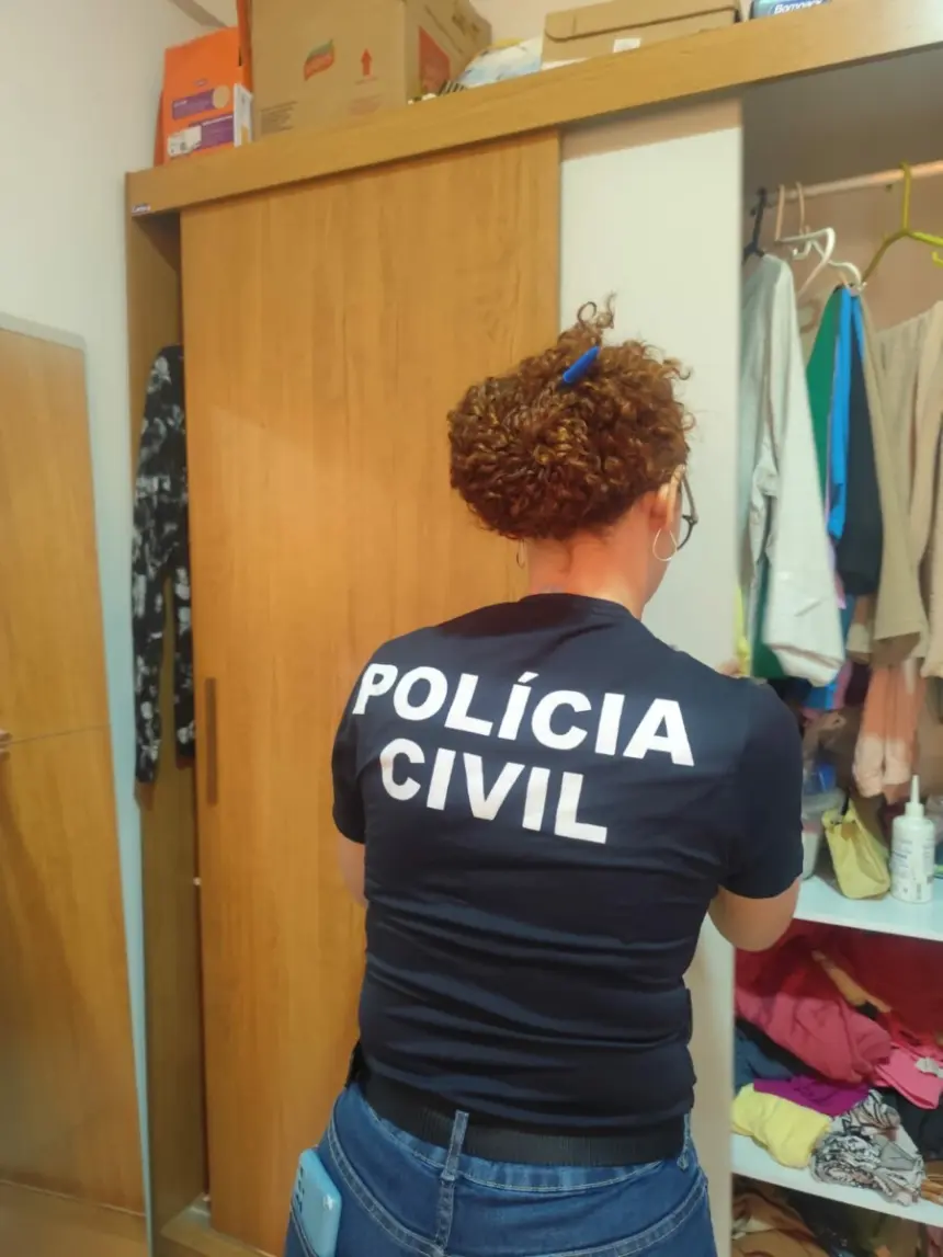 PCGO prende investigado por aplicar golpes usando nomes de empresas para fraudar compras de peças automotivas em Aparecida de Goiânia PCGO prende investigado por aplicar golpes usando nomes de empresas para fraudar compras de peças automotivas em Aparecida de Goiânia