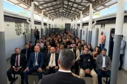 PCGO realiza cerimônia de revitalização da Central-Geral de Flagrantes de Goiânia e homenageia policiais civis
