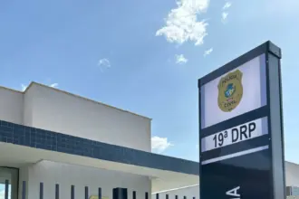 Polícia Civil cumpre mandado contra suspeito de gravações íntimas sem consentimento em Caldas Novas – Policia Civil do Estado de Goiás Polícia Civil cumpre mandado contra suspeito de gravações íntimas sem consentimento em Caldas Novas – Policia Civil do Estado de Goiás