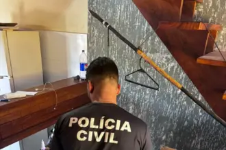 Polícia Civil cumpre mandado de busca domiciliar e apreende armas, munições e drogas em Alto Paraíso – Policia Civil do Estado de Goiás