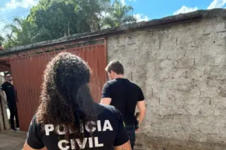 Polícia Civil cumpre mandado de busca domiciliar em investigação de estupro praticado contra adolescente – Policia Civil do Estado de Goiás Polícia Civil cumpre mandado de busca domiciliar em investigação de estupro praticado contra adolescente – Policia Civil do Estado de Goiás
