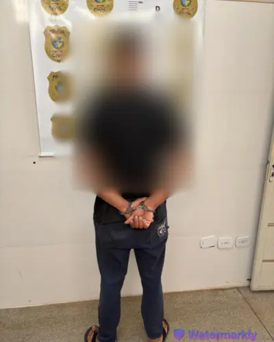 Polícia Civil prende homem por tráfico de drogas, porte ilegal de arma de fogo, posse de munição e ameaça – Policia Civil do Estado de Goiás Polícia Civil prende homem por tráfico de drogas, porte ilegal de arma de fogo, posse de munição e ameaça – Policia Civil do Estado de Goiás