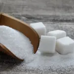 Entenda o perigo do consumo excessivo de açúcar