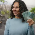 4 decretos para atrair dinheiro e prosperidade