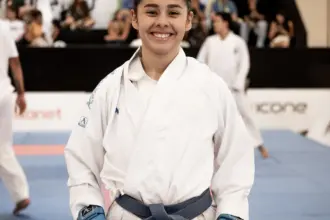 Atleta-estudante da UFPR compete nos JUBs por bicampeonato no karatê
