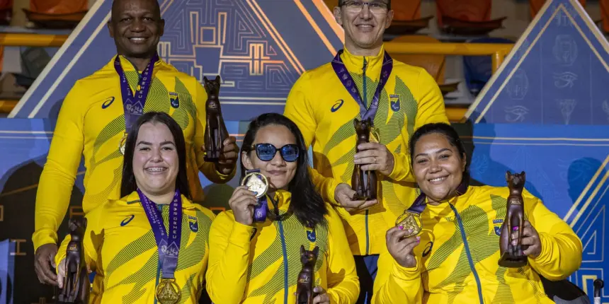 Brasil fecha Mundial de halterofilismo com ouro nas equipes femininas Brasil fecha Mundial de halterofilismo com ouro nas equipes femininas