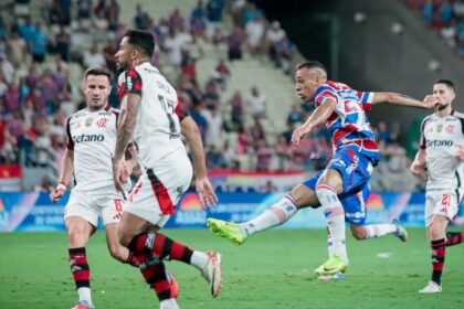 Flamengo tropeça e Palmeiras pode abrir na liderança do Brasileirão Flamengo tropeça e Palmeiras pode abrir na liderança do Brasileirão