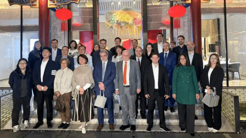 Jaraguá fortalece laços com a China e renova acordo de cidade-irmã com Baoding Jaraguá fortalece laços com a China e renova acordo de cidade-irmã com Baoding