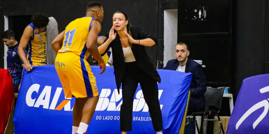 Primeira técnica mulher no NBB, Jelena Todorovic começa com pé direito Primeira técnica mulher no NBB, Jelena Todorovic começa com pé direito