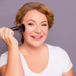 4 mitos e verdades do pó facial em peles maduras 4 mitos e verdades do pó facial em peles maduras