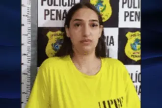Polícia Civil prende falsa cartomante que extorquiu mais de R$ 80 mil de idoso em Goianésia Polícia Civil prende falsa cartomante que extorquiu mais de R$ 80 mil de idoso em Goianésia